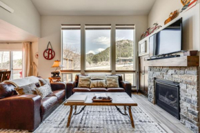 Newly Built Estes Park Townhome, 2 Miles to RMNP!